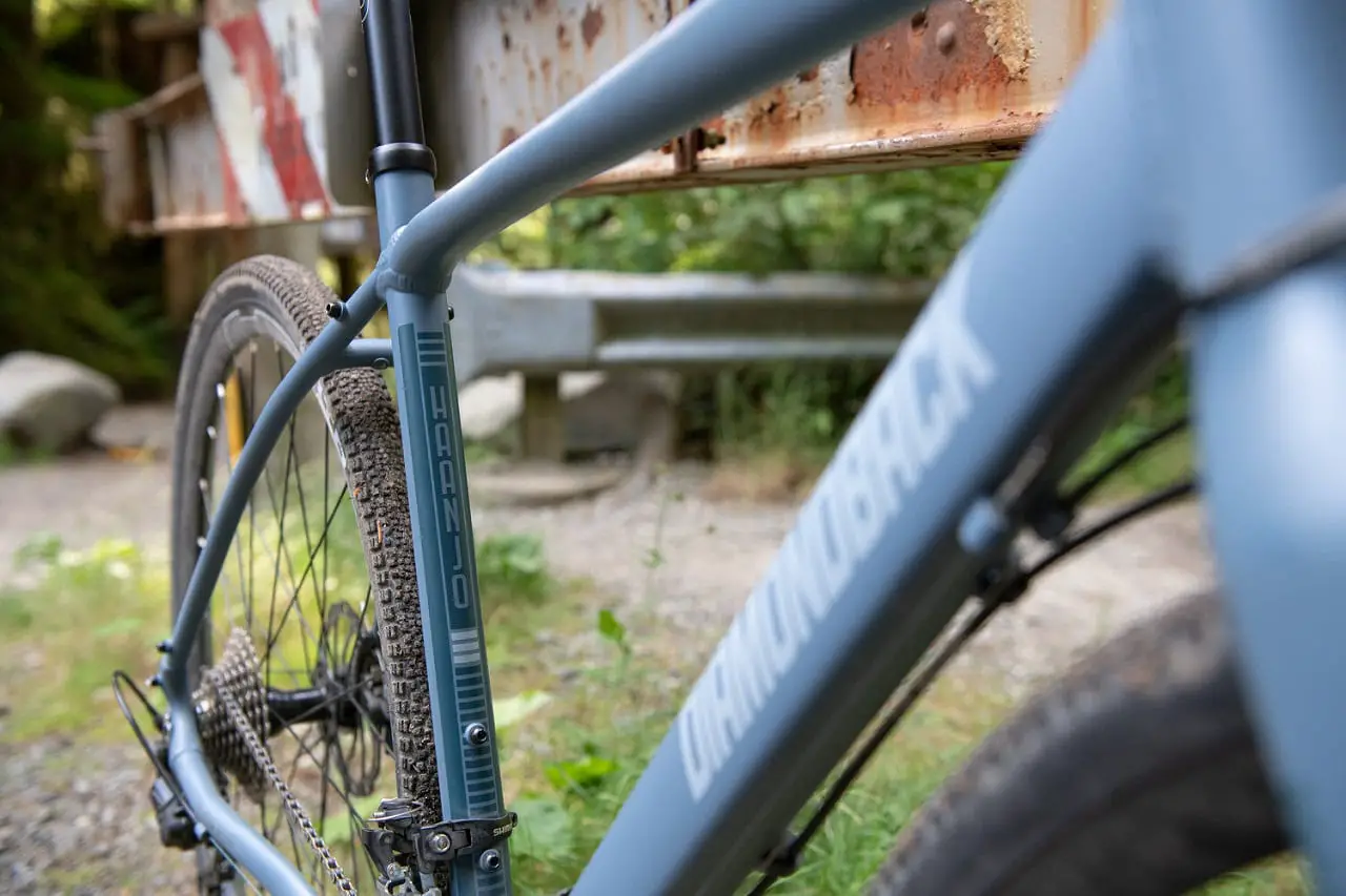 maravista hybrid bike frame close up