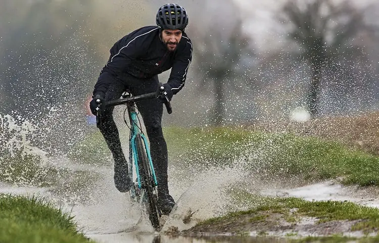 gear for cycling in the rain