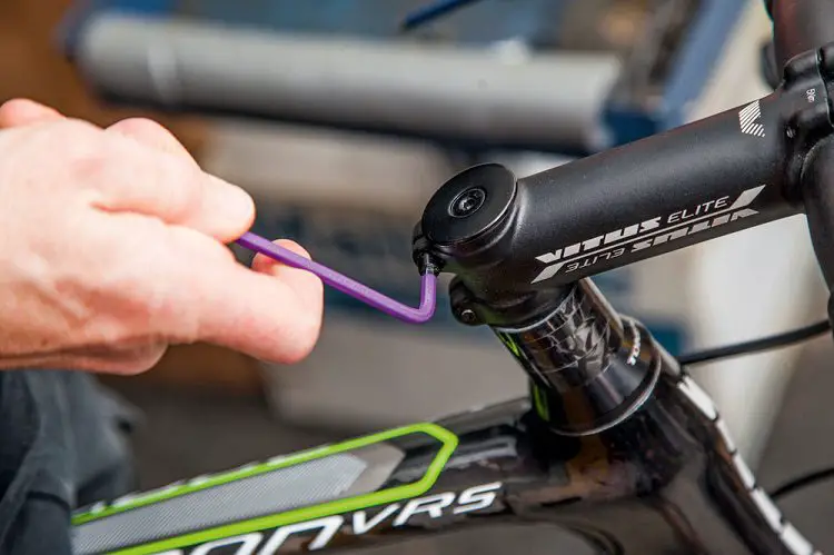 Tools and Equipment to raise handlebar on bike