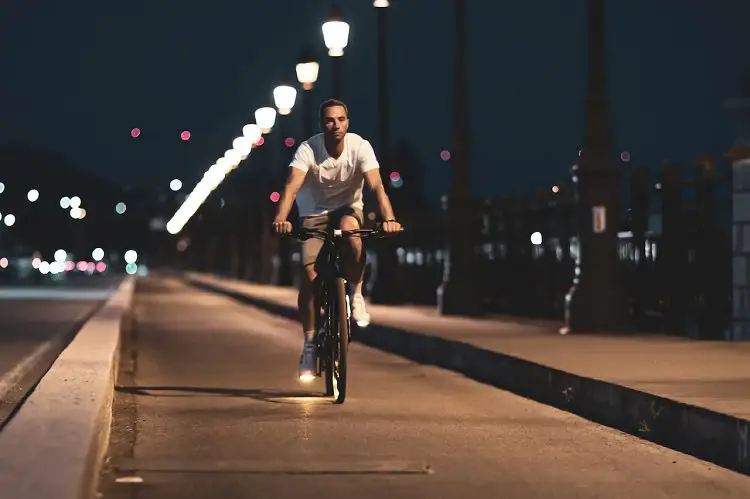 Night Cycling Long Distance vs. Night Urban Cycling